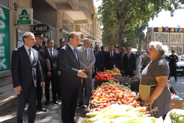 Gəncədə qanunsuz küçə ticarəti ilə bağlı reyd keçirilib