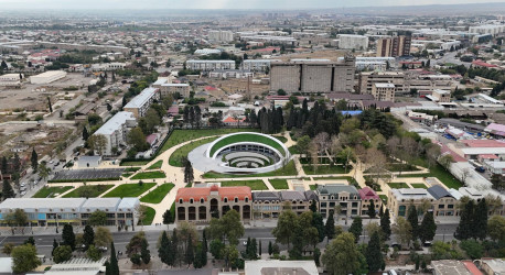 İlham Əliyev Gəncə Memorial Kompleksinin açılışında iştirak edib