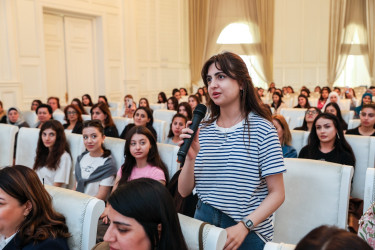 Gəncədə “Güclü cəmiyyətin zərif simaları” layihəsi çərçivəsində tədbir keçirilib