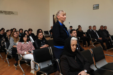 Niyazi Bayramov 8 nömrəli tam orta məktəbdə sakinlərlə görüşüb