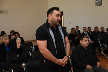 Niyazi Bayramov 8 nömrəli tam orta məktəbdə sakinlərlə görüşüb