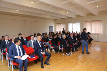 Niyazi Bayramov 14 nömrəli tam orta məktəbdə vətəndaşlarla görüşüb