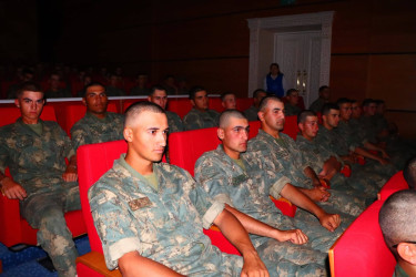 Gəncədə 26 İyun – Silahlı Qüvvələr Günü münasibətilə “Gülüstan” tamaşası nümayiş olunub