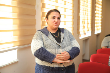 Niyazi Bayramov 30 nömrəli tam orta məktəbdə vətəndaş qəbulu keçirib