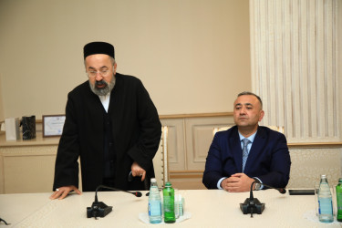 Niyazi Bayramov Hacı Tahir Abbasovu və Qoşqar Məmmədovu təbrik edib