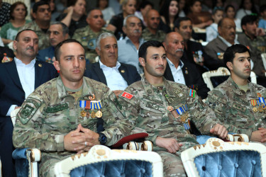 Gəncədə 26 İyun - Silahlı Qüvvələr Günü münasibətilə konsert proqramı təşkil olunub