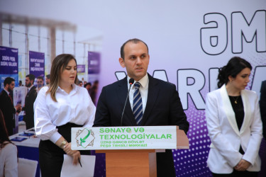 Gəncədə ixtisaslaşdırılmış əmək yarmarkası keçirilib