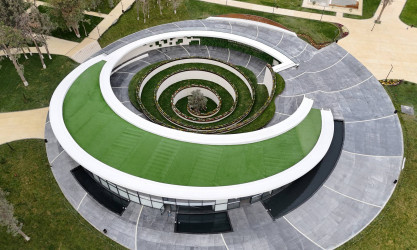 İlham Əliyev Gəncə Memorial Kompleksinin açılışında iştirak edib