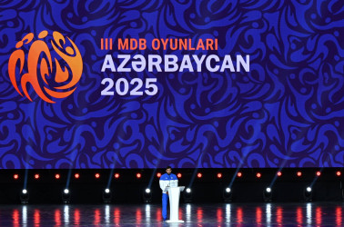 İlham Əliyev və birinci xanım Mehriban Əliyeva Gəncədə keçirilən III MDB Oyunlarının təntənəli açılış mərasimini izləyiblər