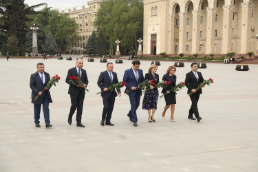 Gəncədə görkəmli yazıçı, ədəbiyyatşünas alim və pedaqoq Mir Cəlal Paşayevin 115 illik yubileyinə həsr olunmuş tədbir keçirilib