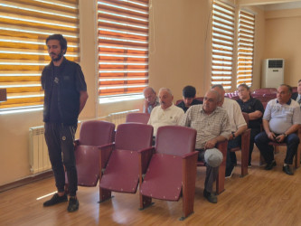 Niyazi Bayramov vətəndaşlarla fərdi görüş keçirib