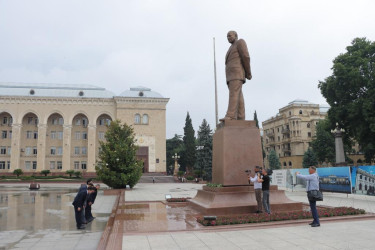 Gəncədə “Ulu Öndər: Dəyərlərimizin xilaskarı” mövzusunda üç günlük seminarın açılış mərasimi keçirilib