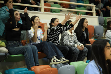 Niyazi Bayramov “Gəncə” Voleybol Klubunun oyununu izləyib