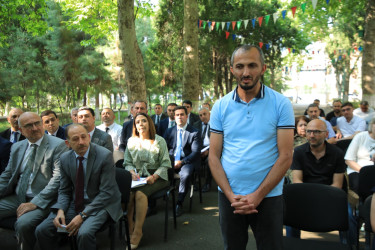 Gəncə Şəhər İcra Hakimiyyətinin başçısı Niyazi Bayramov növbəti dəfə sakinlərlə səyyar görüş keçirib