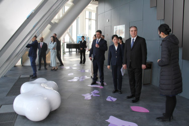 Gəncənin nümayəndə heyətinin Çindao şəhərinə səfəri davam edir