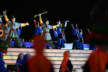 İlham Əliyev və birinci xanım Mehriban Əliyeva Gəncədə keçirilən III MDB Oyunlarının təntənəli açılış mərasimini izləyiblər