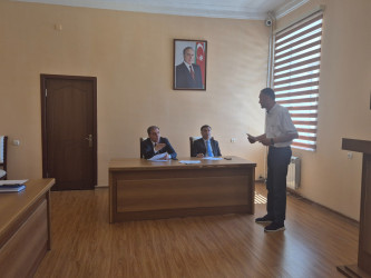 Niyazi Bayramov vətəndaşlarla fərdi görüş keçirib