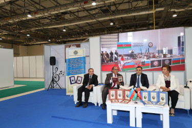 XI Beynəlxalq Kitab Sərgisində Nizami Gəncəvinin türk dilində nəşr edilmiş əsərlərinin təqdimatı olub