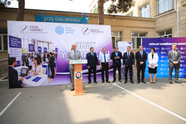 Gəncədə ixtisaslaşdırılmış əmək yarmarkası keçirilib