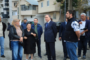 Niyazi Bayramov şəhərin bir sıra ərazilərində görülən abadlıq işlərinə baxış keçirib