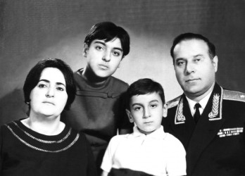 Bu gün görkəmli oftalmoloq- alim, akademik Zərifə xanım Əliyevanın doğum günüdür