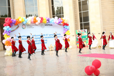 Gəncədə 1 İyun – Uşaqların Beynəlxalq Müdafiəsi Gününə həsr olunmuş təhsil sərgisi keçirilib