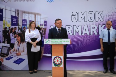 Gəncədə ixtisaslaşdırılmış əmək yarmarkası keçirilib