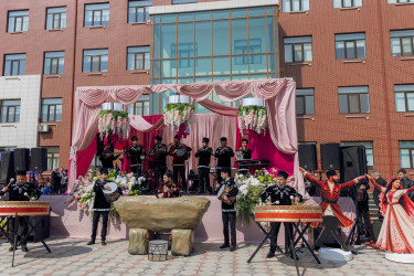 Gəncə “Dünya Məktəbi”ndə “Paxlava” festivalı keçirilib