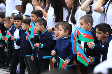 Gəncə şəhər 24 nömrəli tam orta ümumtəhsil məktəbinin əsaslı təmirdən sonra açılışı olub