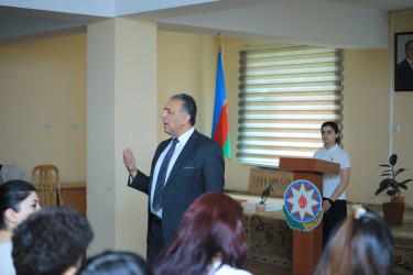 Şagirdlərlə “Rəqəmsal dünyada təhlükəsizlik” mövzusu müzakirə olunub