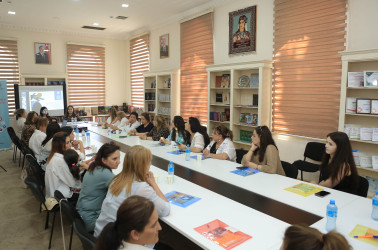 Gəncədə “Uğura doğru addımla - biznes fəaliyyəti təlimləri” layihəsi çərçivəsində təlim keçirilib