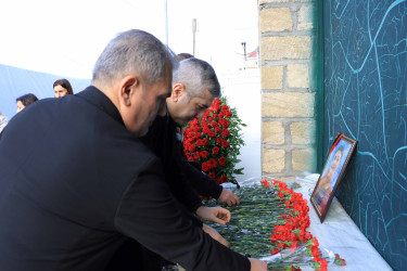 Niyazi Bayramov Milli Qəhrəman Hökümə Əliyevanın yas mərasimində iştirak edib