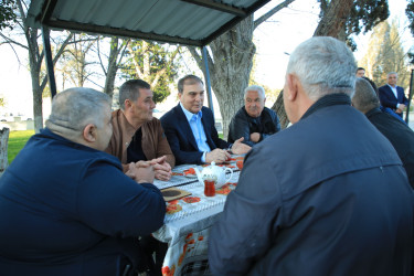 Niyazi Bayramov Nizami parkına baxış keçirib, sakinlərlə səmimi söhbət edib
