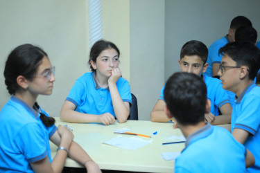 Gəncədə “Zəfərin izi ilə parlaq gələcəyə” adlı bilik yarışı keçirilib