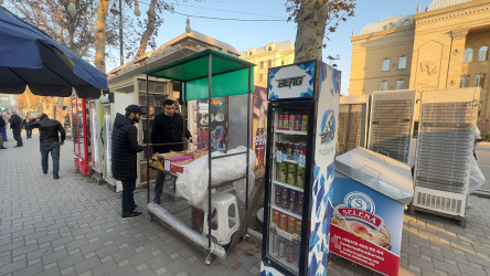 Gəncə şəhərində qanunsuz küçə ticarətinə qarşı mütəmadi olaraq reydlər keçirilir