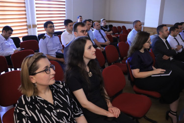 Gəncədə dövlət qulluqçuları üçün təlimlər keçirilib