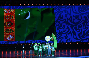 İlham Əliyev və birinci xanım Mehriban Əliyeva Gəncədə keçirilən III MDB Oyunlarının təntənəli açılış mərasimini izləyiblər