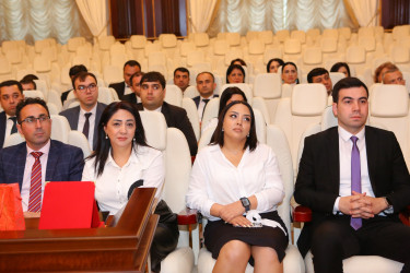 Niyazi Bayramov Aparatın əməkdaşlarını peşə bayramı münasibətilə təbrik edib