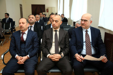 Niyazi Bayramov sakinlərin müraciətlərini dinləyib