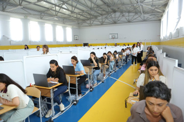 Niyazi Bayramov müəllimlərin sertifikatlaşdırma prosesinin test imtahanı mərhələsini izləyib