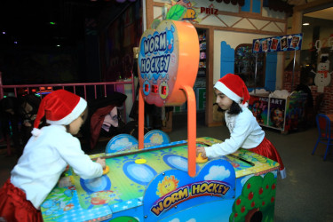 Niyazi Bayramov uşaq evinin sakinlərini bayram münasibətilə təbrik edib