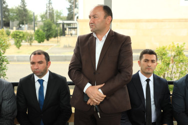 Gəncə Şəhər İcra Hakimiyyətinin başçısı Niyazi Bayramov şəhər sakinləri ilə növbəti dəfə səyyar görüş keçirib