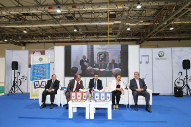 XI Beynəlxalq Kitab Sərgisində Nizami Gəncəvinin türk dilində nəşr edilmiş əsərlərinin təqdimatı olub