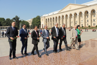 Gəncədə “Heydər Əliyev dövlətçilik idealları və müasir gənclik” mövzusunda respublika konfransı keçirilib