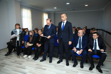 Niyazi Bayramov Gəncə Peşə Hazırlığı Mərkəzində vətəndaşlarla görüşüb