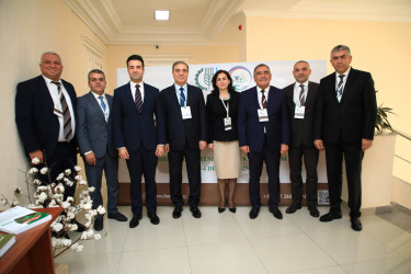 Gəncədə “Biotorpaq: elmlə yaşayan kənd təsərrüfatı” mövzusunda respublika elmi-praktik konfransı keçirilib