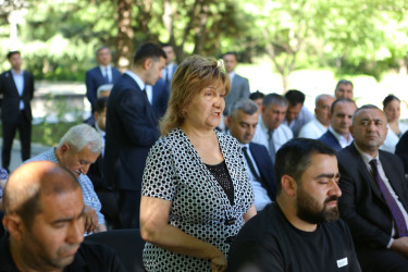 Gəncə Şəhər İcra Hakimiyyətinin başçısı sakinlərlə səyyar görüş keçirib