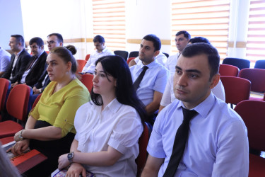 Gəncədə dövlət qulluqçuları üçün təlimlər keçirilib