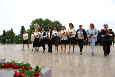 Niyazi Bayramov Aparatın əməkdaşlarını peşə bayramı münasibətilə təbrik edib
