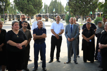 Niyazi Bayramov şəhid ailələri ilə görüşüb